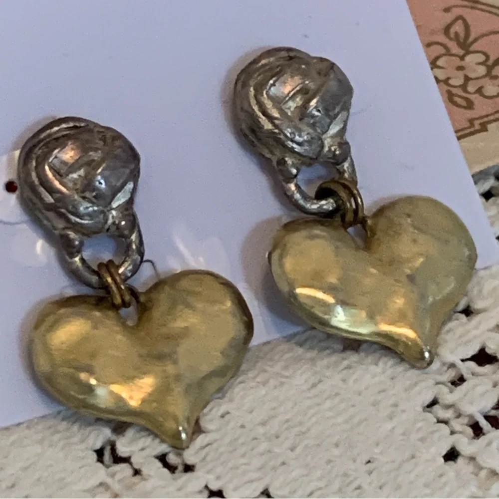 Hammered Heart Dangling Pierced Earrings - Unbranded - Picture 1 of 6